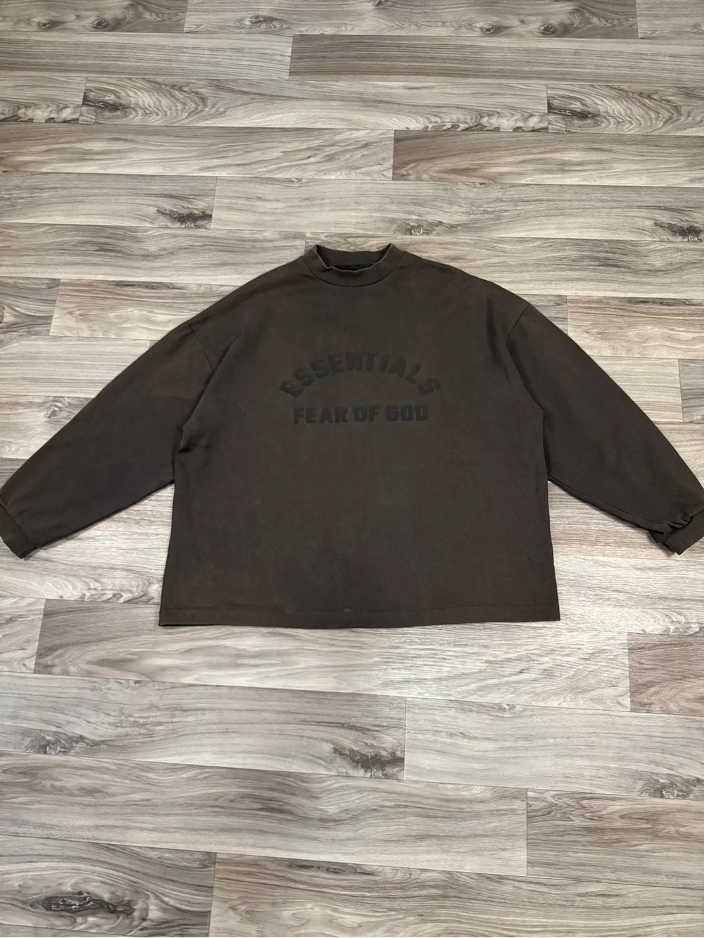 Fear of God Essentials Heavyweight Cotton Crewneck Long Sleeve Size Small